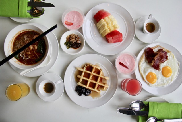 Accommodation in Kuala Lumpur: Breakfast at Nook, Aloft Kuala Lumpur Sentral 